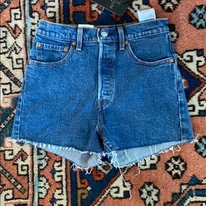 Levi’s Ribcage Shorts